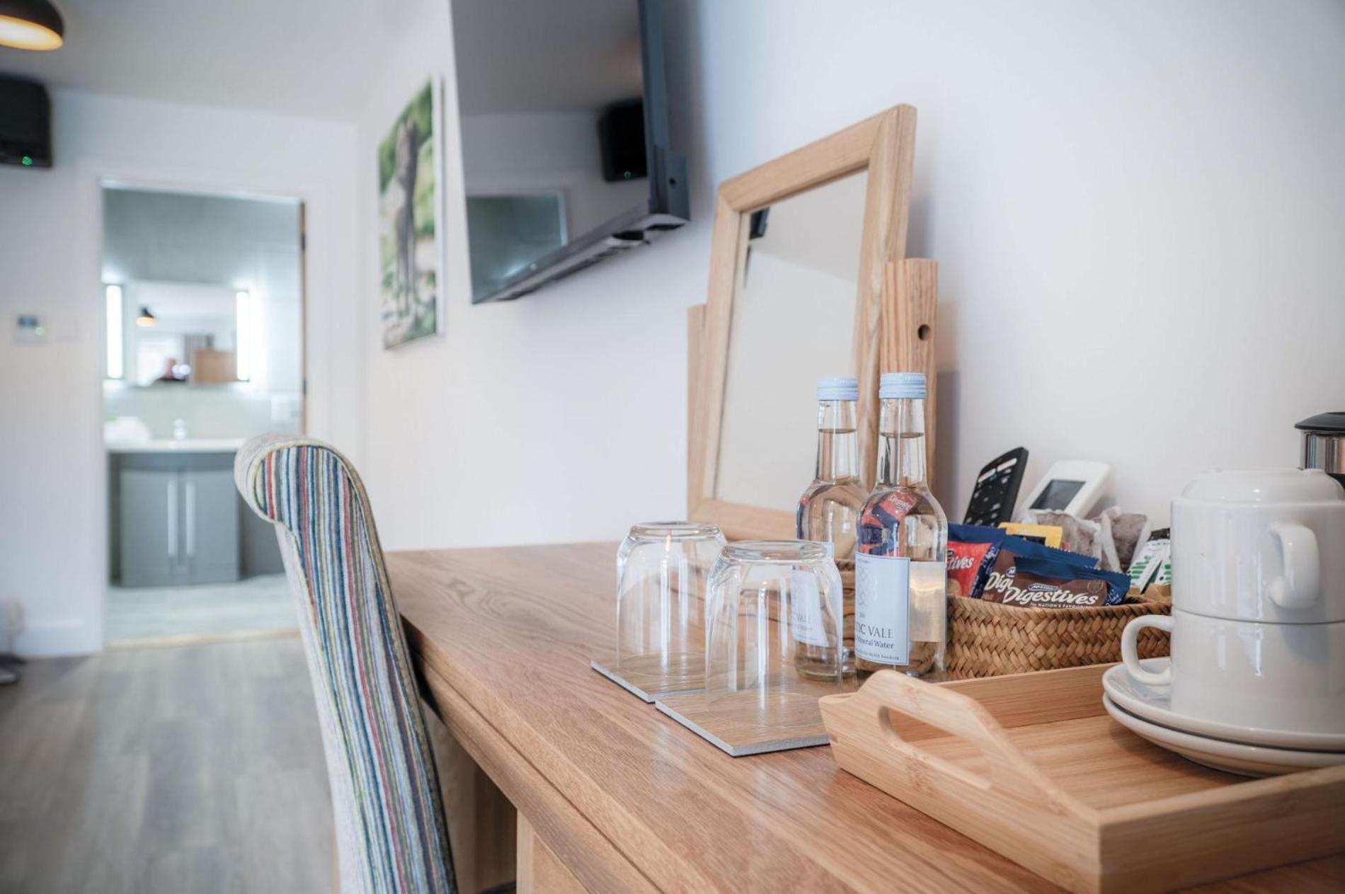 Suite 3 - Sleeping Giant Hotel - Pen Y Cae Inn Brecon Eksteriør billede
